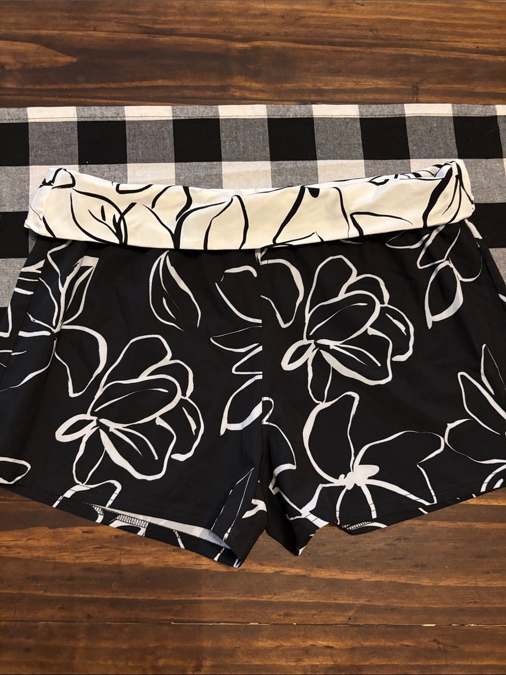 La Blanca resort wear medium board shorts new